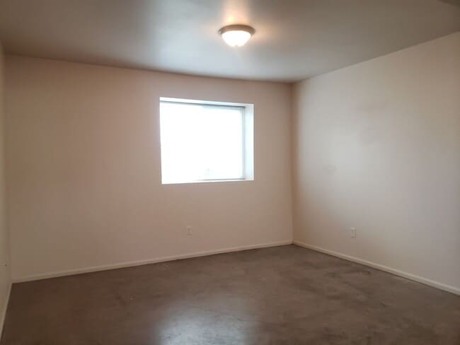 Photo - 1825 & 1827 Mill Street Apartment