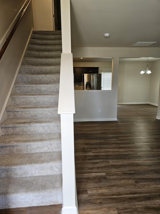 Building Photo - 109 Avalor Dr