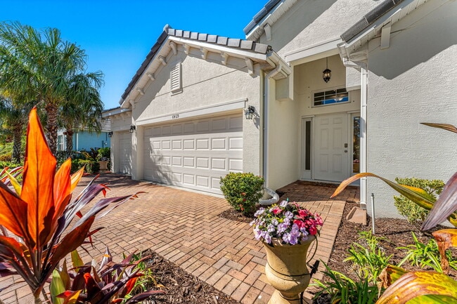 Building Photo - 6435 Montserrat Dr