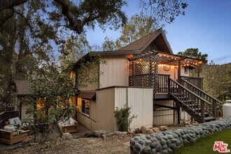 Building Photo - 20500 Paradise Ln