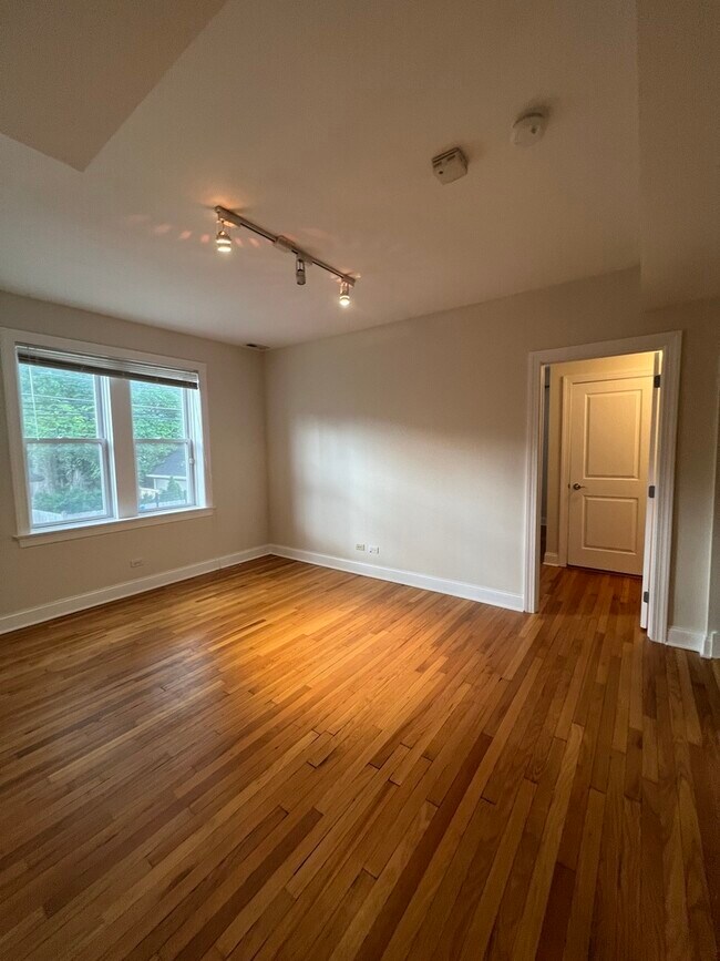 Building Photo - 1228 Elmwood Ave