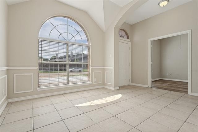 Building Photo - 903 Redbud Dr