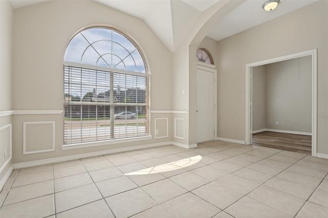 Foto del edificio - 903 Redbud Dr