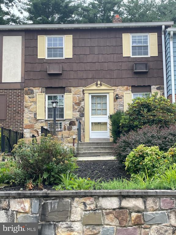 Foto del edificio - 207 Walnut Hill Rd