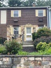 Building Photo - 207 Walnut Hill Rd