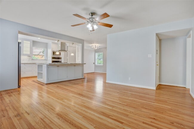 Building Photo - 3617 Murworth Dr
