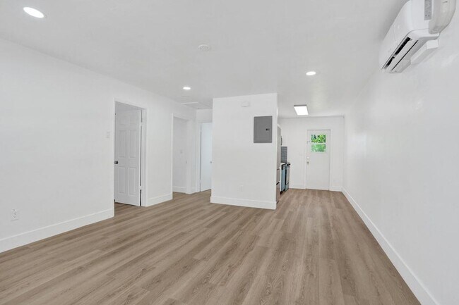 Foto del edificio - 2020 NE 15th St