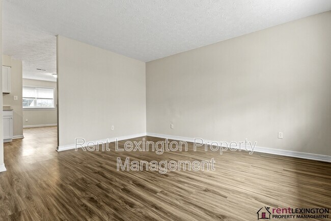 Foto del edificio - 3966 Northampton Dr