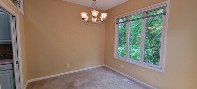 Foto del edificio - 2 Bed/ 2.5 Bath Townhouse