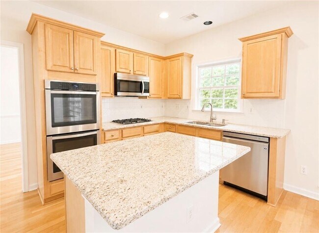 Building Photo - 7430 Bronson Way