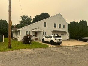Building Photo - 28 Farragut St
