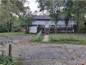 Building Photo - 5903 Temple Hill Rd