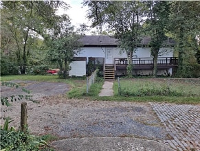Building Photo - 5903 Temple Hill Rd