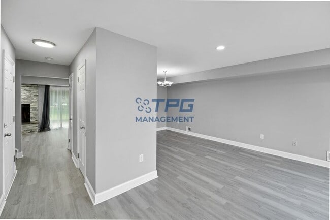 Building Photo - 269 Hazlitt Way