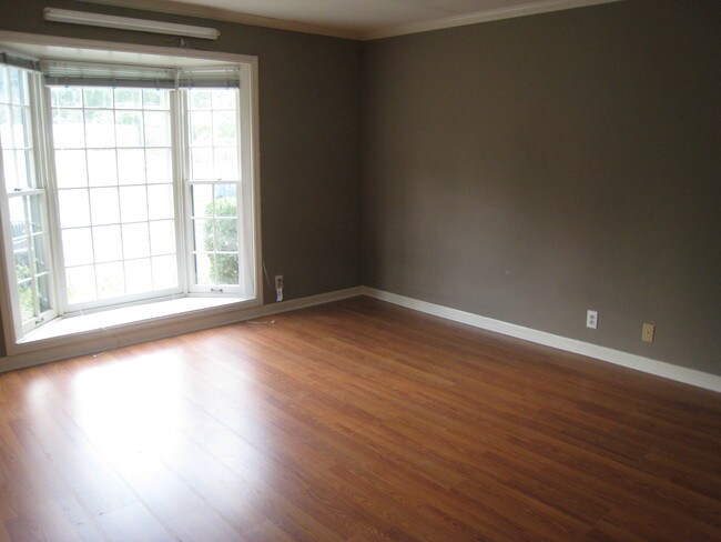 Building Photo - 2645 Blakemore Ave
