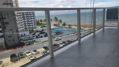 Building Photo - 3180 S Ocean Dr