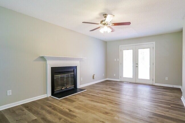 Foto del edificio - 4912 Matlock Ct