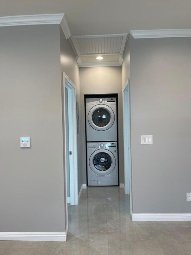 Foto del edificio - 16242 Londelius St