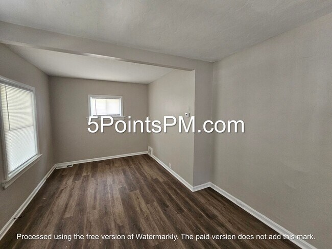 Building Photo - 4019 E 143rd St