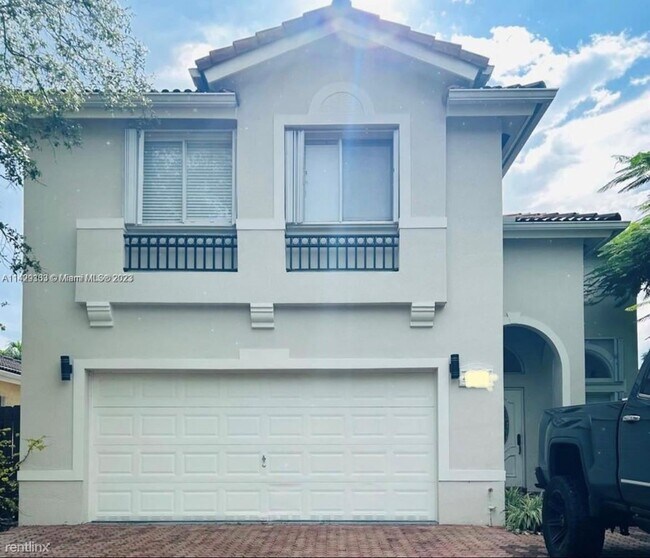 Foto del edificio - 3 br, 2.5 bath House - 4464 NW 109th Psge