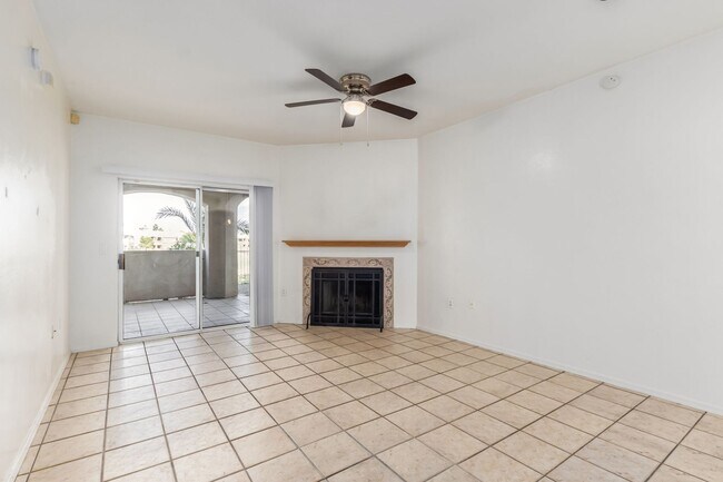 Foto del edificio - Adorable 2 bedroom unit in Paradise Valley!!