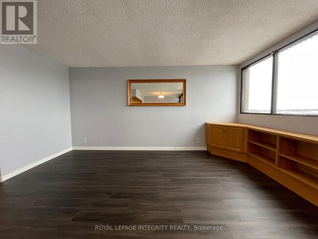 Building Photo - 1285 Cahill Dr