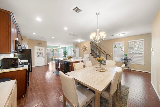 Foto del edificio - 2621 Wilson Creek Dr