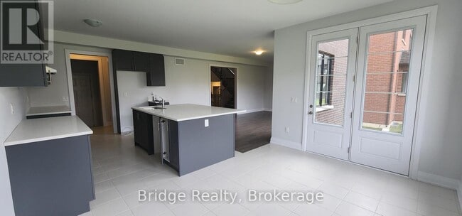 Building Photo - 205 Harwood Ave