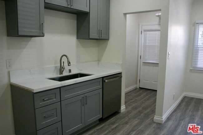 Building Photo - 4265 Garthwaite Ave
