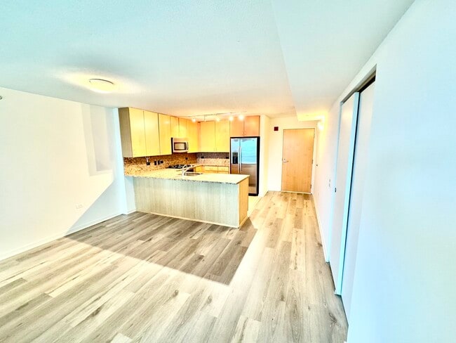 Building Photo - 9725 Woods Dr