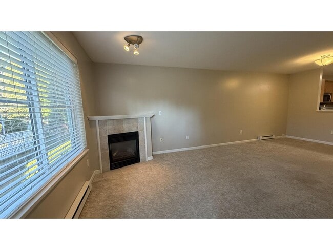 Photo du bâtiment - 15298-15220 20 Ave