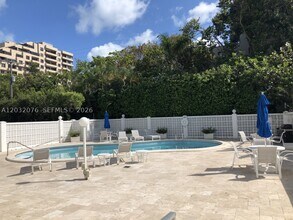 Building Photo - 150 Ocean Ln Dr