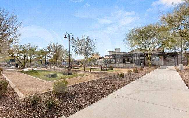 Foto del edificio - 4175 E Caitlin Dr
