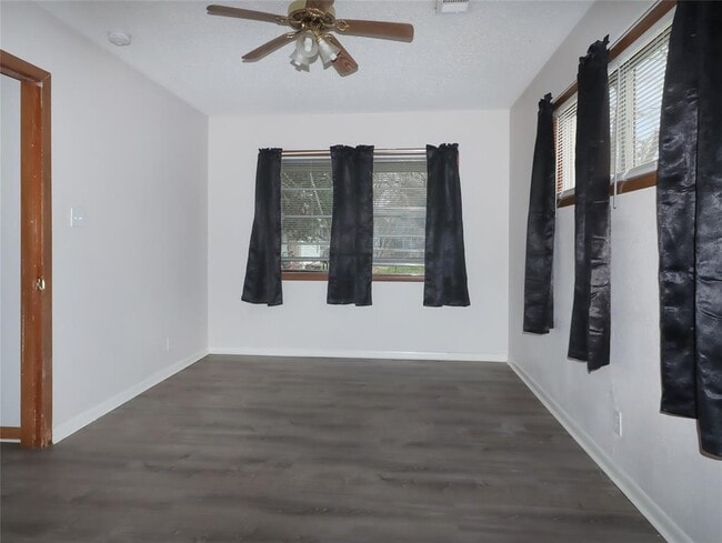 Building Photo - 205 Highland Dr
