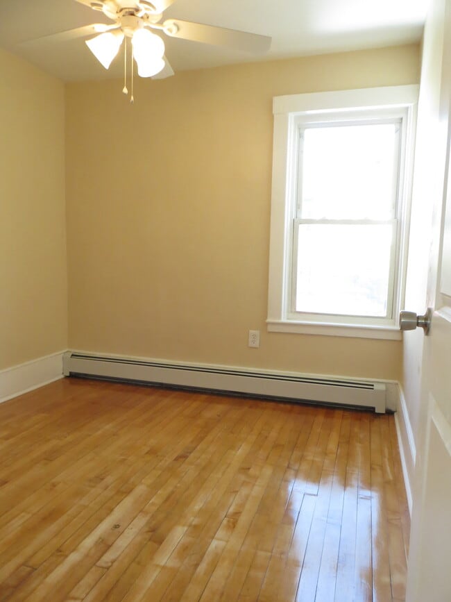 Bedroom ! - 123 Endicott St