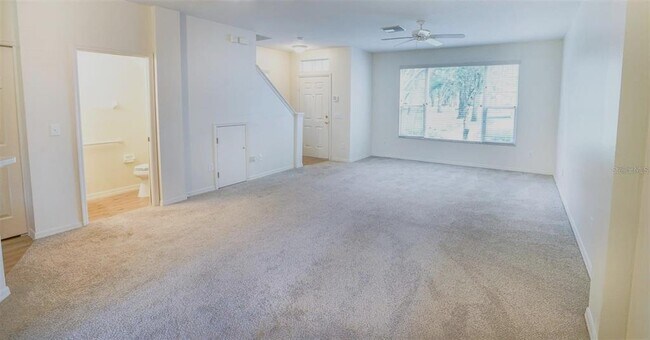 Building Photo - 213 Golden Pond Ct