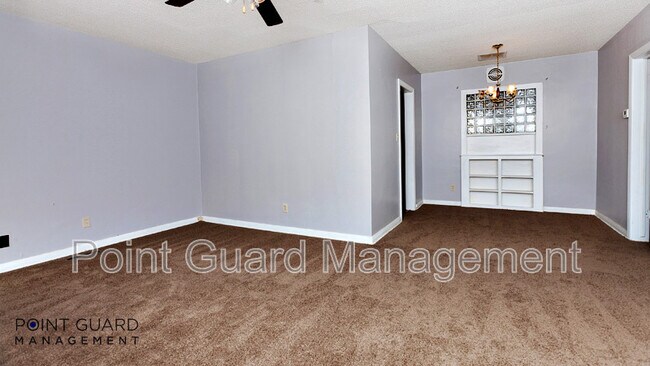 Foto del edificio - 4722-4724 E Elm St