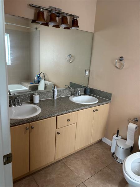 Foto del edificio - 1039 NW 7th Terrace