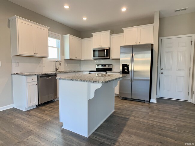 Building Photo - 112 Henhouse Ct