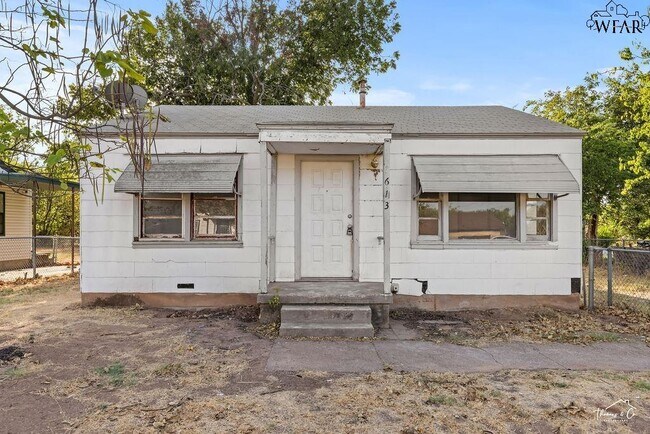 Foto del edificio - 1613 Hawes Ave