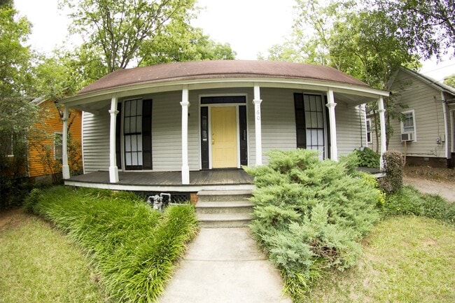 Photo - 160 Lyndon Ave House