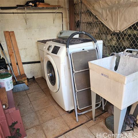 Building Photo - 1926 Waimano Home Rd