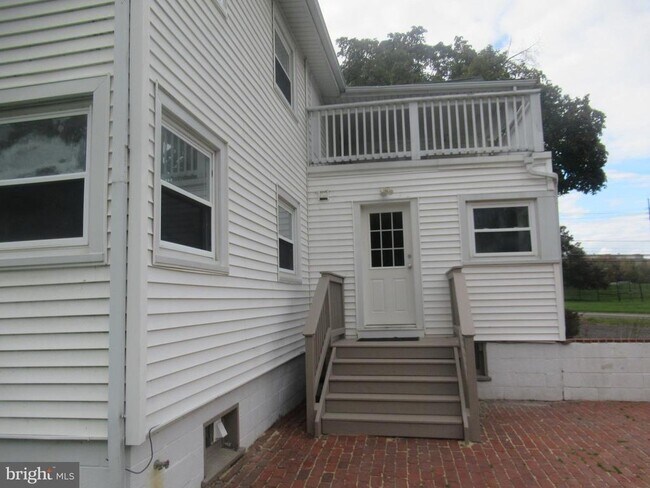 Foto del edificio - 1671 W Point Pike