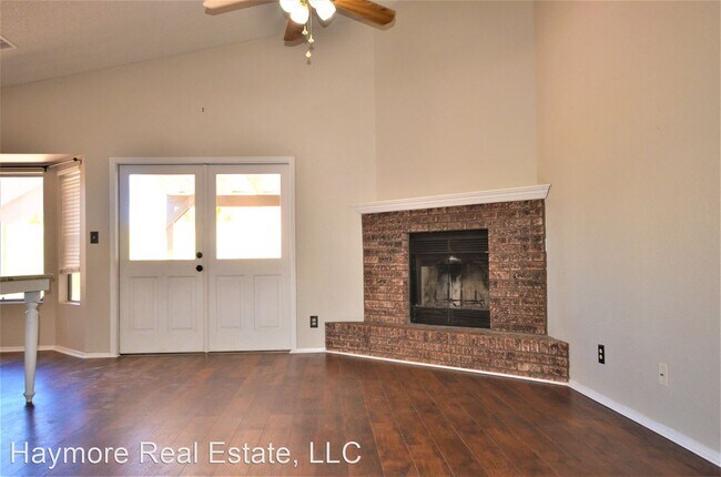 Building Photo - 4 br, 2 bath House - 2747 Northridge St