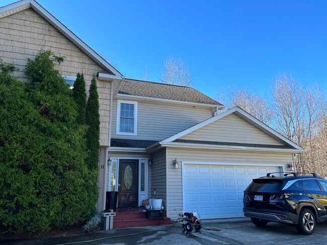 Foto del edificio - 11 Zonna Ct