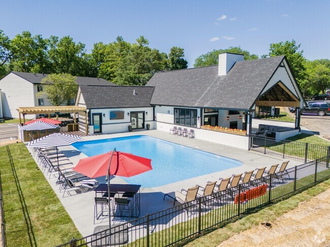 Beautiful Clubhouse, Pool, and Gym - 8Ninety at Loveland