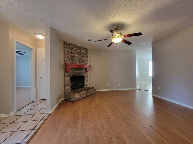 Building Photo - 8202 Quail Ct