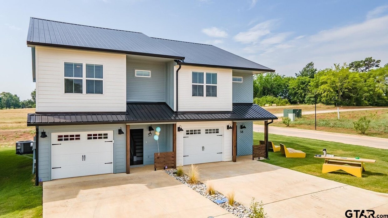 Foto principal - 625 Papillon Rd