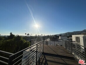 Building Photo - 1236 N Fairfax Ave