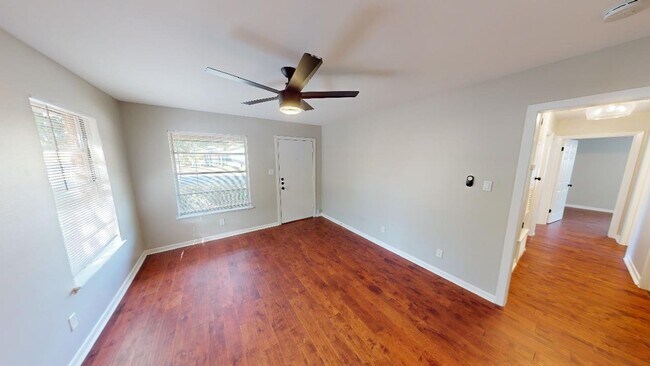 Foto del edificio - W. Terrace Drive 3115